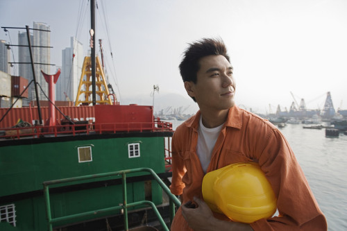 直招海员，待遇好包吃住，安排上船