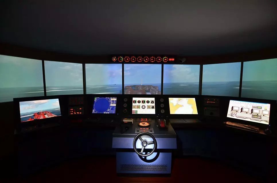 国际货轮工作环境图