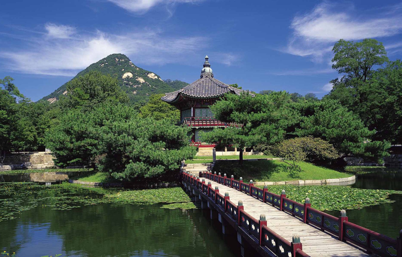 韩国济州岛招聘服务员翻译，包吃住