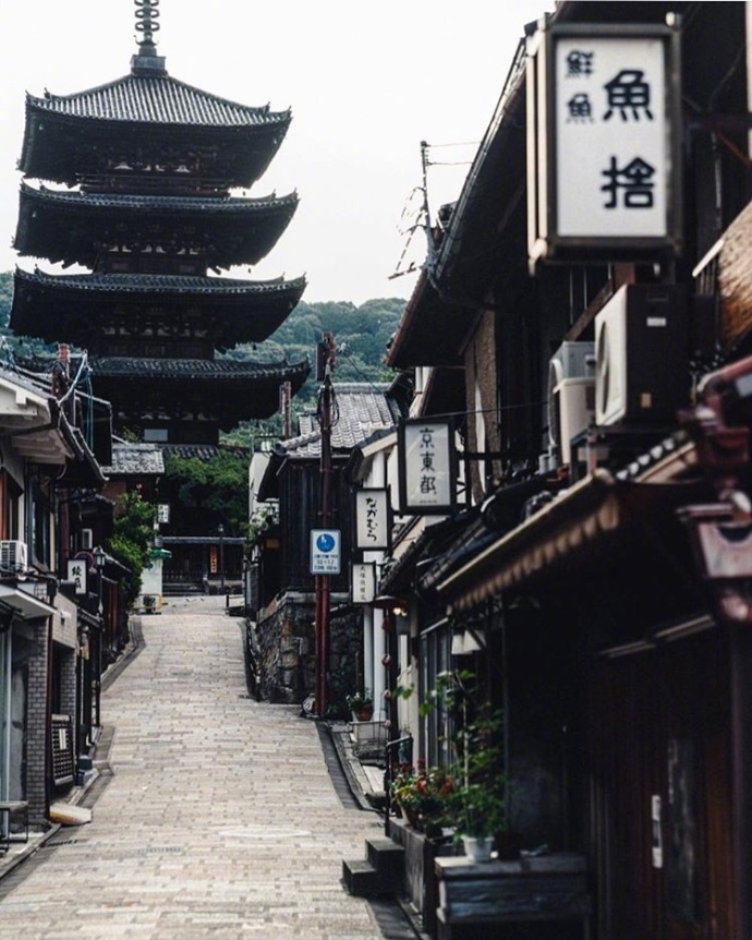 日本人文工签温泉酒店招聘 年薪28万以上 可以携带家属 可全家移民